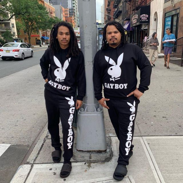 The jogging black Playboy worn by Lukasabat on the account Instagram of @lukasabbat