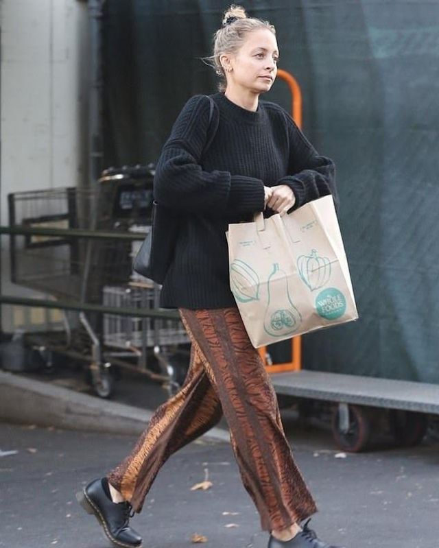La Ligne Toujour Ribbed Cashmere Sweater worn by Nicole Richie Whole Foods November 25, 2019