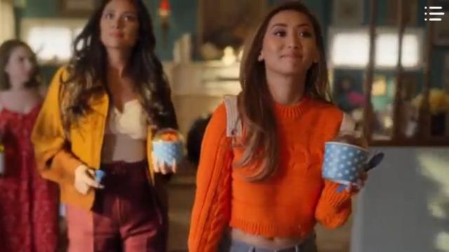 Rta Orange Recadrée Chandail porté par Madison Maxwell (Brenda Song) dans Dollface Season01 Episode02