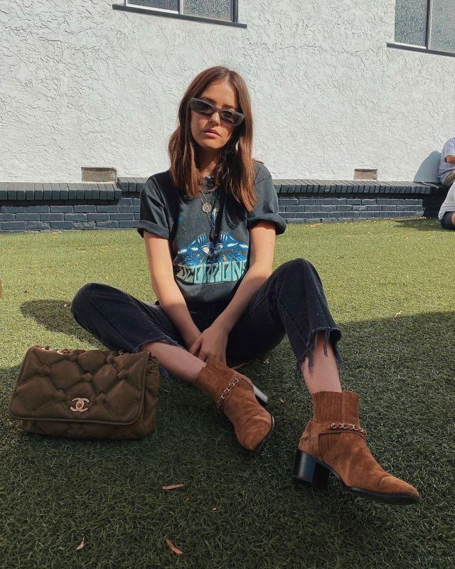 Brown Boots of Paola Alberdi on the Instagram account @paolaalberdi