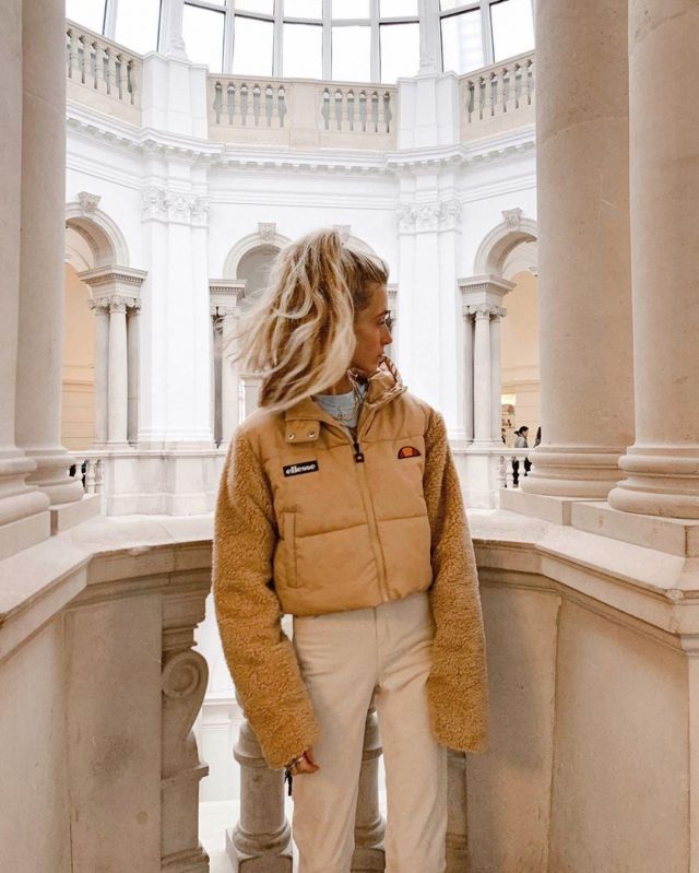 Cropped Padded Jacket of Olivia Frost on the Instagram account @oliviabynature