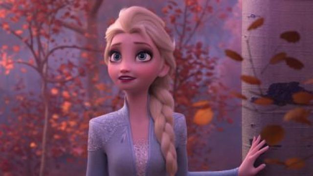 Réplica de muñeca de Elsa en Frozen 2