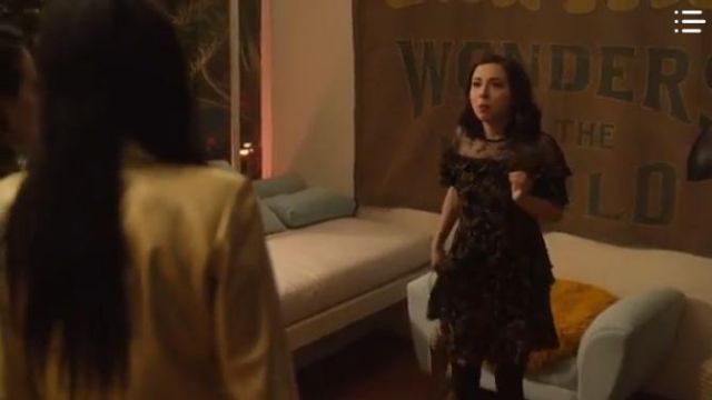 Sandro Ruf­fled Flo­ral Dress worn by Izzy Levine (Esther Povitsky) in Dollface Season01 Episode03