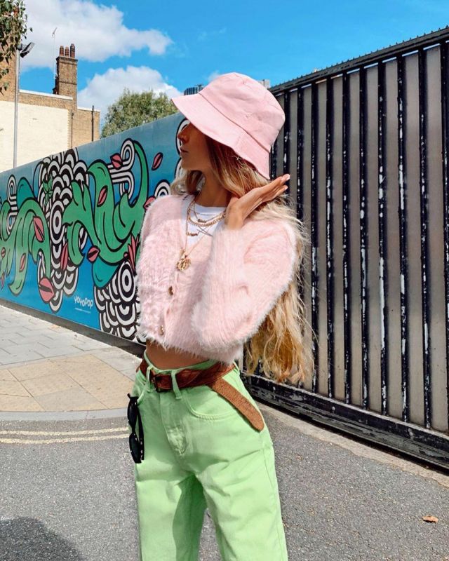 Green Denim Pants of Olivia Frost on the Instagram account @oliviabynature