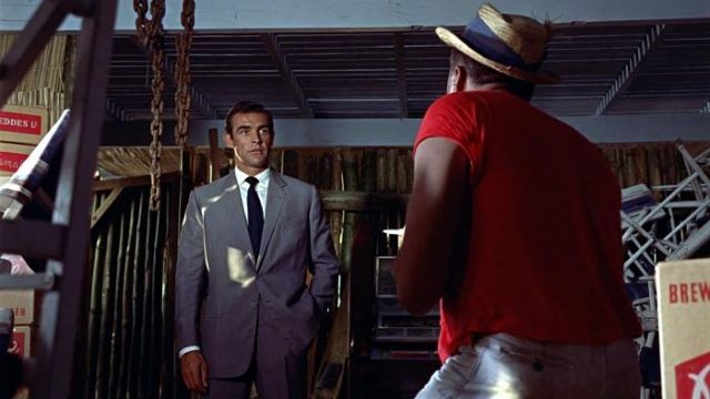 Turnbull & Asser bouton blanc shirt porté par James Bond (Sean Connery) dans Docteur No