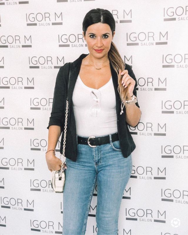 Light BLue Skin­ny Jeans of María Lago on the Instagram account @marialago