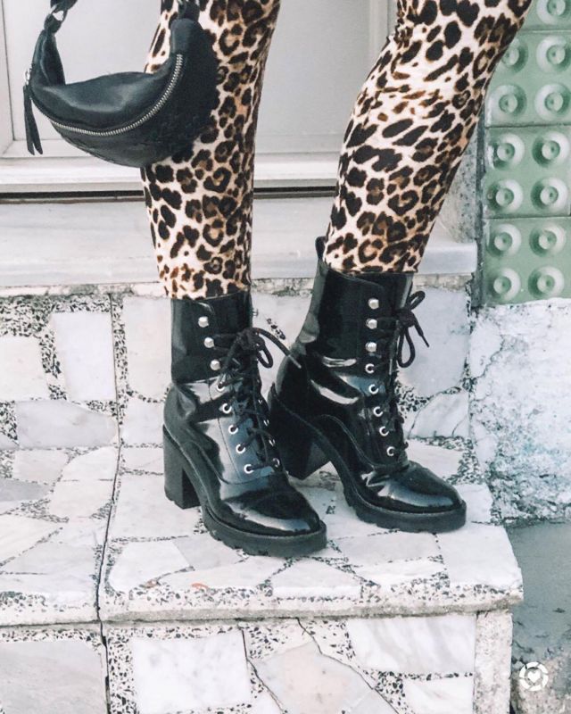 Black Leather Boots of María Lago on the Instagram account @marialago