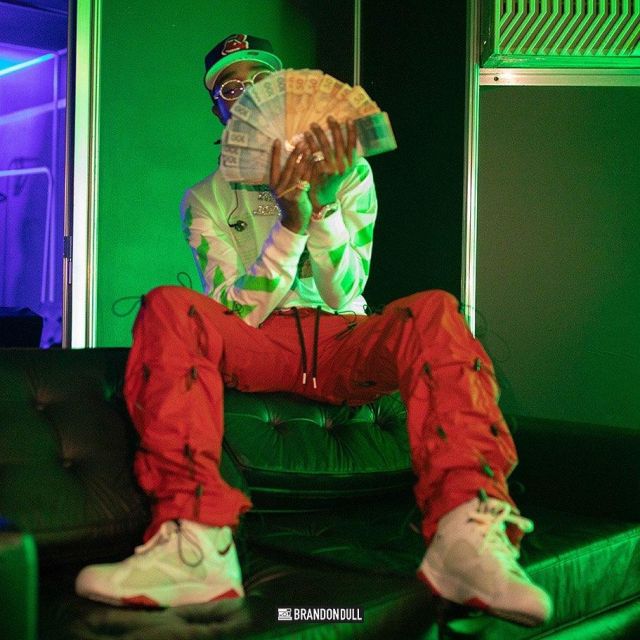 99%is Red Gob­chang Pants of Quavo on the Instagram account @quavohuncho