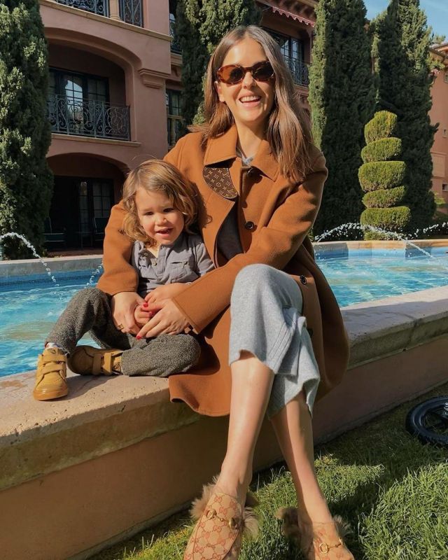 Gucci Can­vas Slip­per of Paola Alberdi on the Instagram account @paolaalberdi