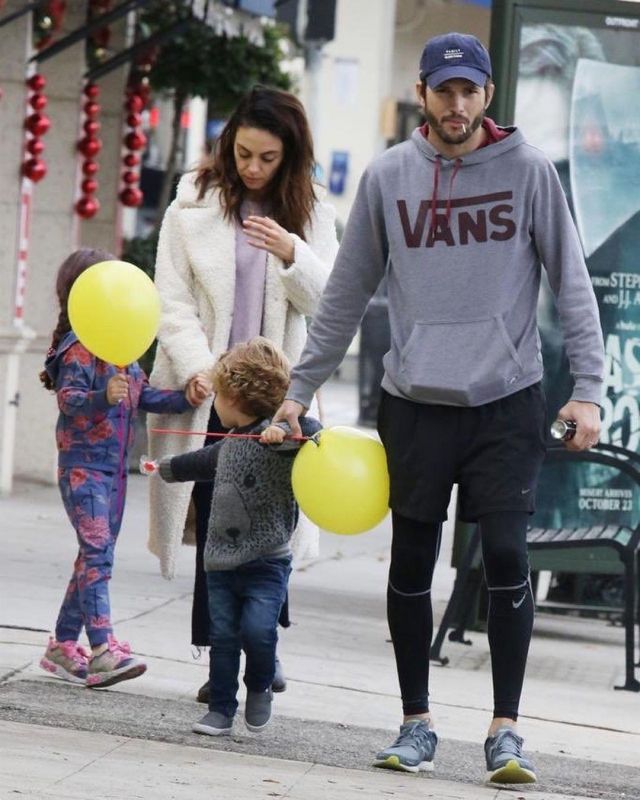 Nike Pro Hyperwarm Tights worn by  Ashton Kutcher Los Angeles December 1, 2019