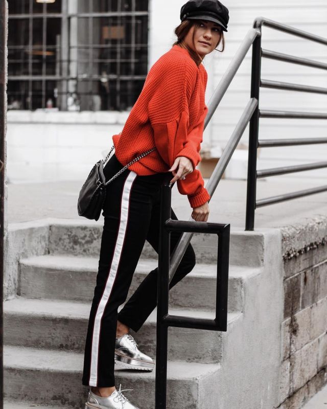 Sweater In Red of Jena Toomey on the Instagram account @jenatoomey