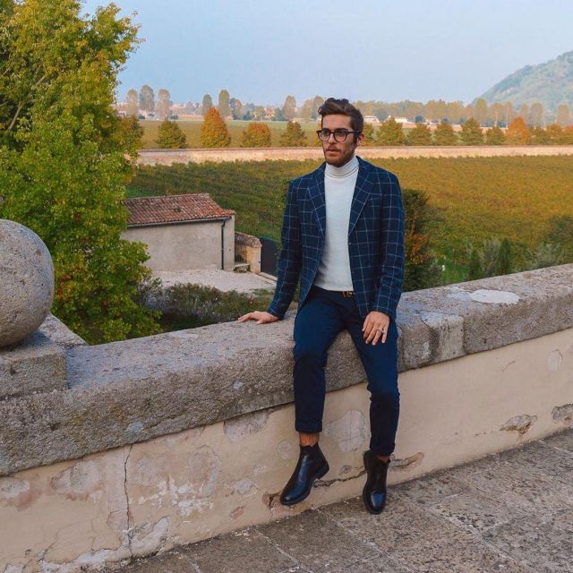 Quadri Jack­et of Domenico De Cunzolo on the Instagram account @domenicodecunzolo