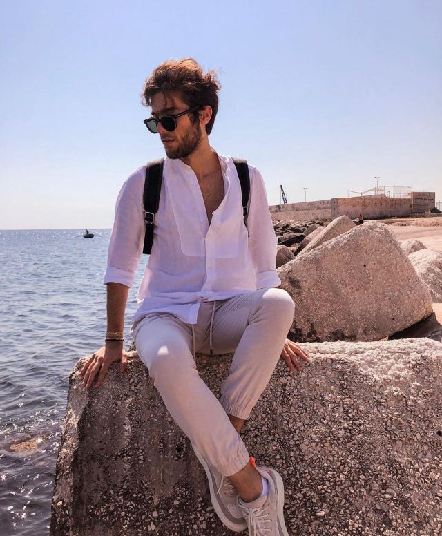 Rus­tic Lace Trousers of Domenico De Cunzolo on the Instagram account @domenicodecunzolo