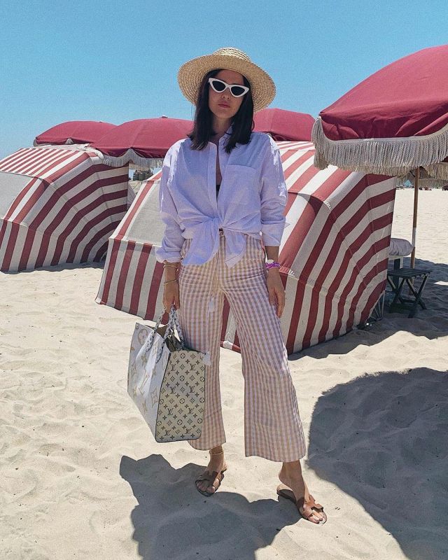 Gold Check High Waist Pants of Paola Alberdi on the Instagram account @paolaalberdi
