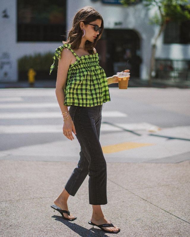 Green Checked Top of Paola Alberdi on the Instagram account @paolaalberdi