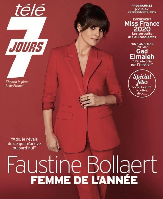 Pants crop right crepe red, stripe textured along the legs of Faustine Bollaert on the account Instagram of @faustinebollaert
