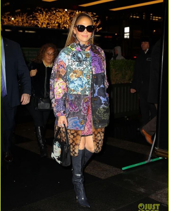 jennifer lopez leather boots