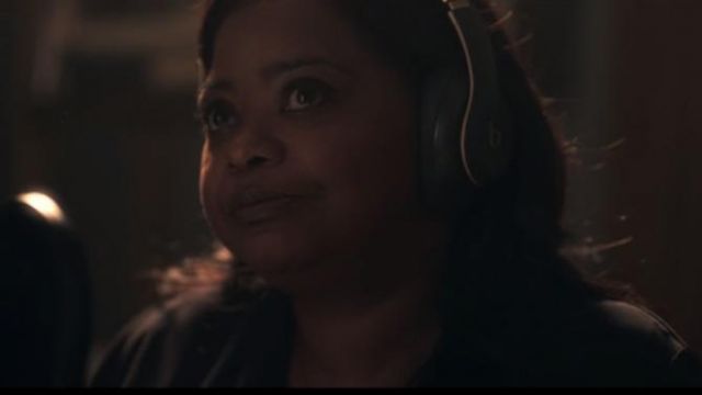 Black Wireless Headphones used by Poppy Parnell (Octavia Spencer) in Truth Be Told Season 1 Episode 1