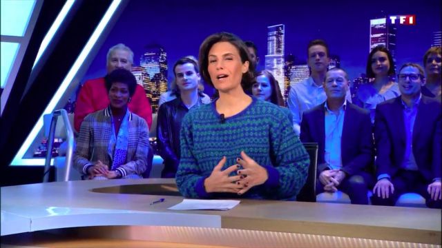 Le pull jacquard de Alessandra Sublet dans C'est Canteloup