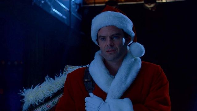 Santa Clause Costume porté par Nick Kringle (Bill Hader) dans Noelle