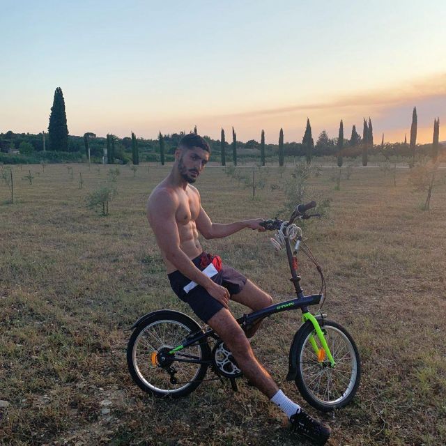 Vélo de Sneazzy sur le compte Instagram de @sneazzysneazzy
