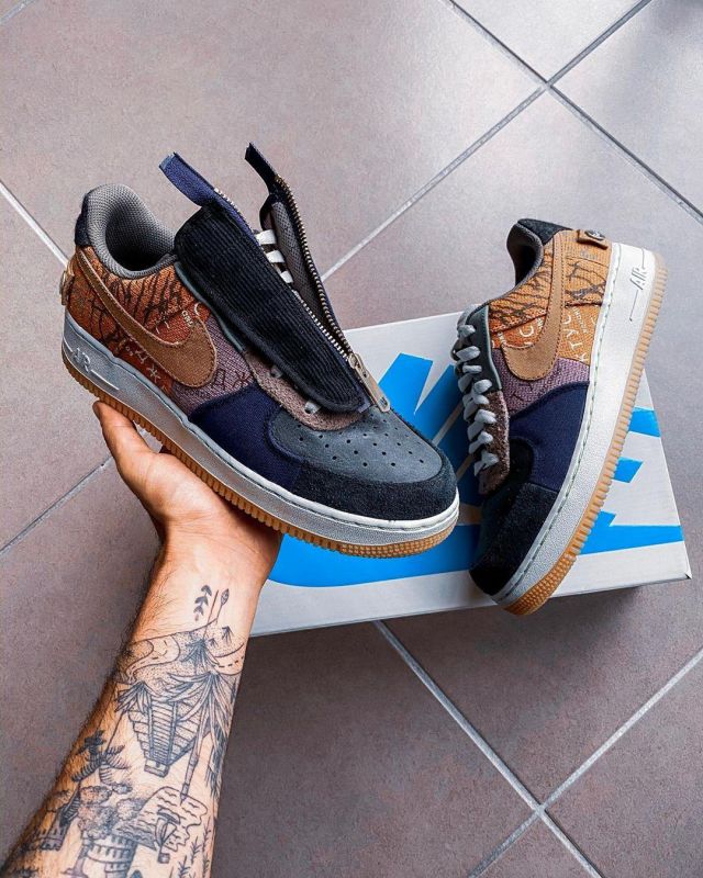 The pair of Nike Air Force 1 Low Travis Scott Cactus Jack Anil ...