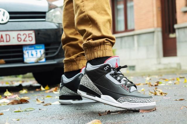 Sneakers Nike Jordan 1 Phat Low Black Cement on the account Instagram @sneakers_loveur |