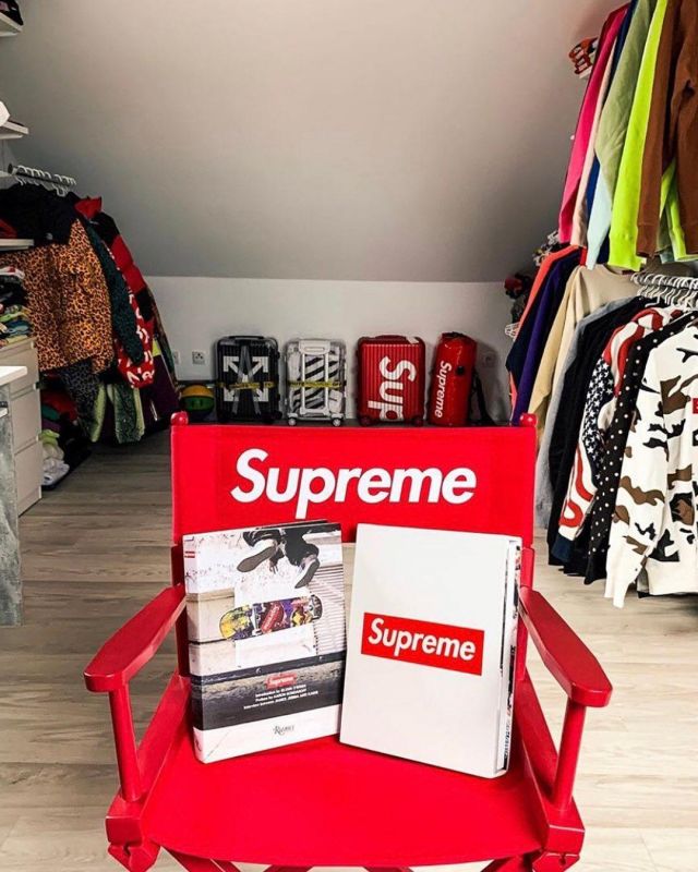 Supreme Director's chair Red on the account Instagram of ...