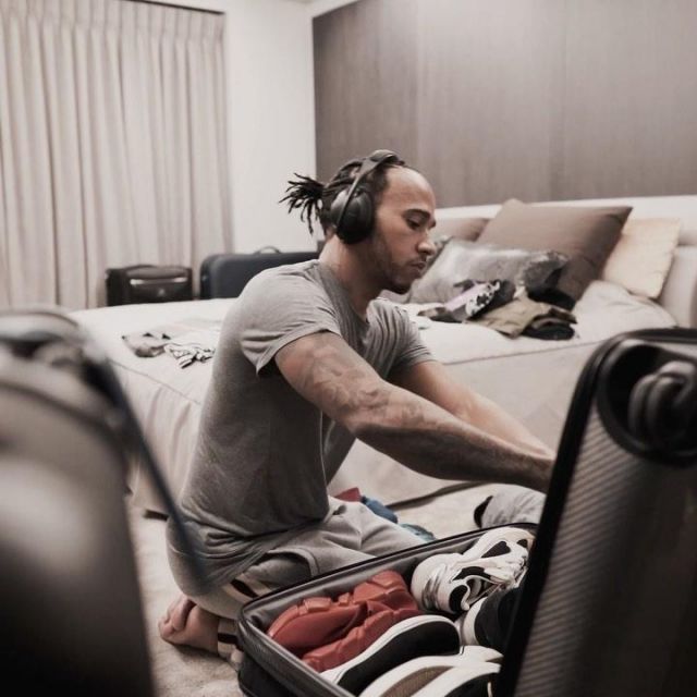 Trainers Speed Red for men | Balenciaga Lewis Hamilton on his account Instagram @lewishamilton