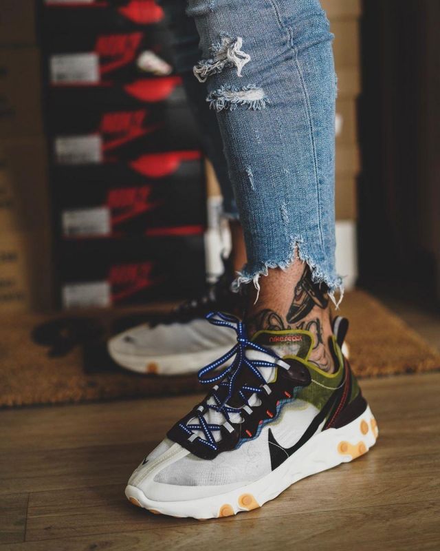 nike react with jeans