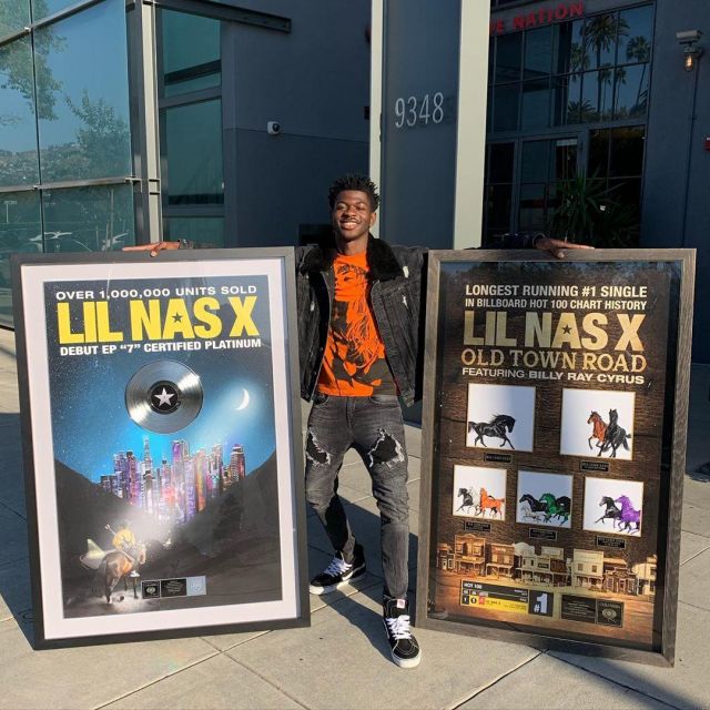 Vans Sk8-HI (Noir et Blanc) de Lil Nas X sur le compte Instagram de @lilnasx