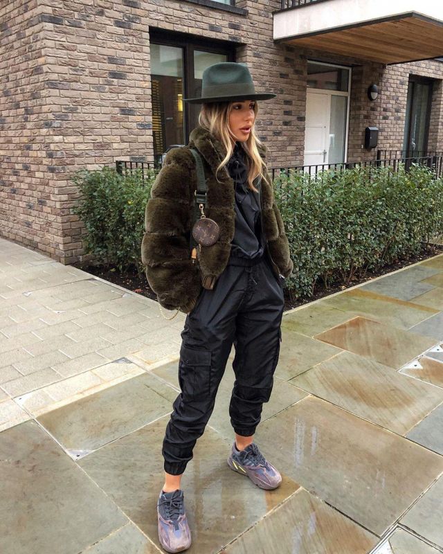 Mul­ti Pochette Bag of Tia Lineker on the Instagram account @tialineker