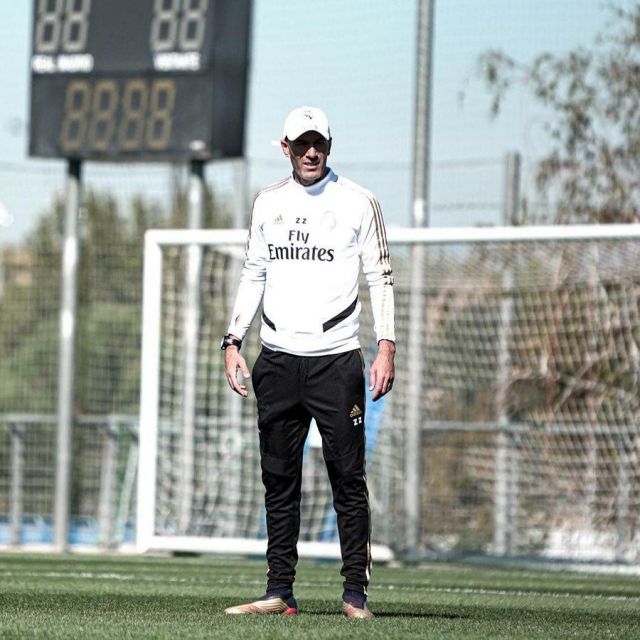 Cap real madrid of Zinedine Zidane on the account Instagram of @zidane