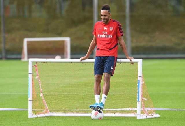 The spikes of Pierre-Emerick Aubameyang on the account Instagram of @aubameyang97