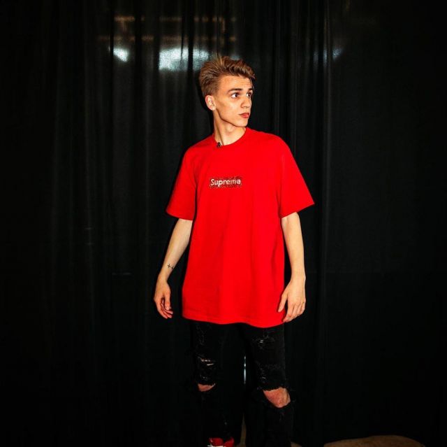Supreme tee shirt worn by Giancarlo purch account on the Instagram of @giancarlopurch 