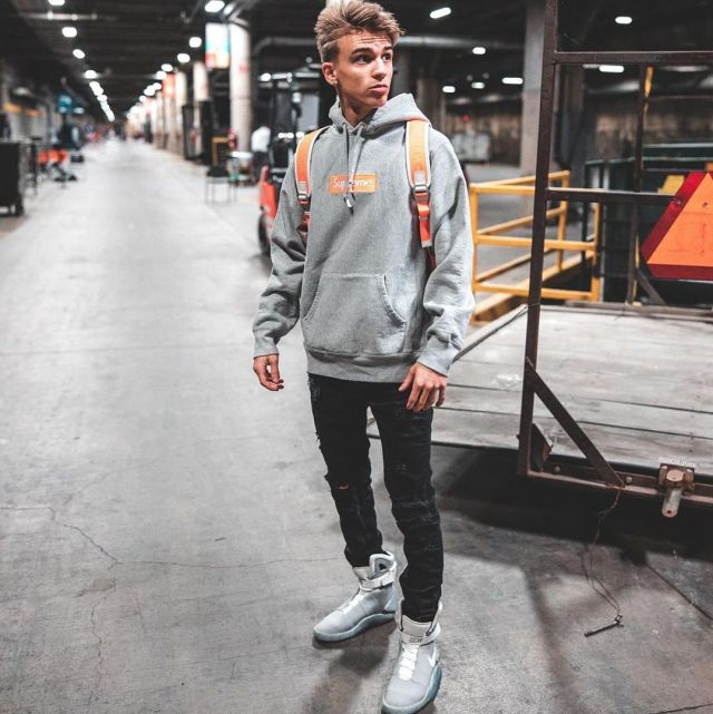 air mag outfit