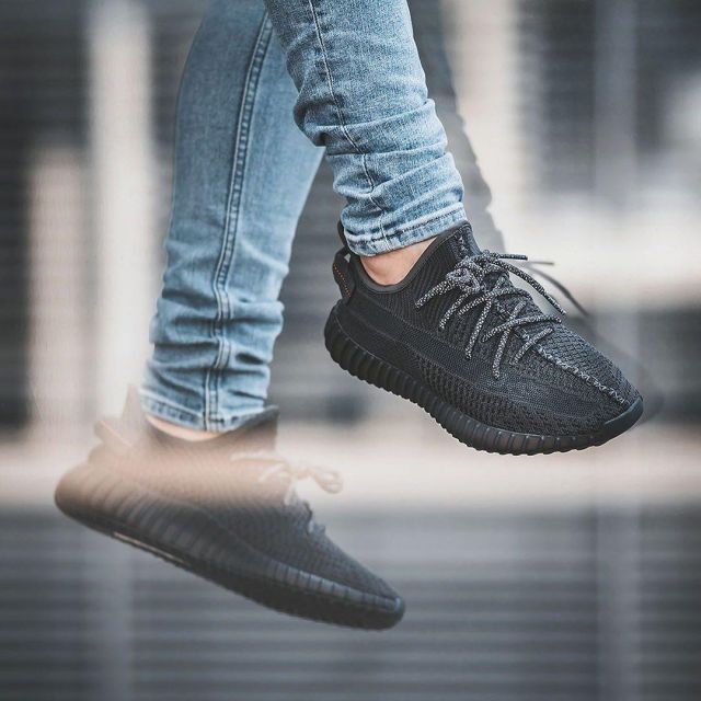 black jeans with yeezys
