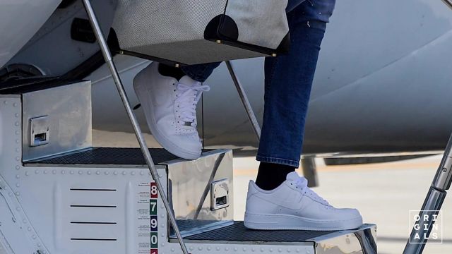 transacción rasguño orden Https://stockx.com/nike-air-force-1-low-white-2018-w in Cristiano Ronaldo  Goes Sneaker Shopping With Complex | Spotern