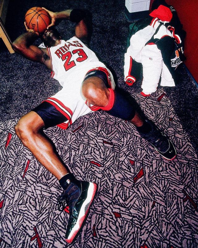 Jersey authentic CHICAGO BULLS AUTHENTIC JERSEY95 #23 of Michael Jordan on the account Instagram of @jumpman23