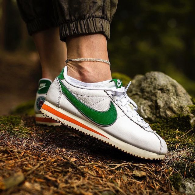 nike cortez green and white