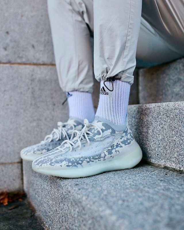 Adidas yeezy boost 380 mist new high-definition picture exposure Hypebeast