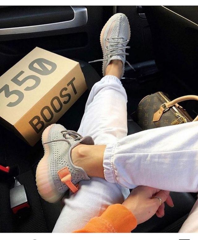 Adidas Yeezy Boost 350 V2 Trfrm sur le compte Instagram de @minicrep