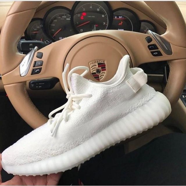 Adidas Yeezy Boost 350 V2 Cream / Triple White on the account Instagram of @minicrep