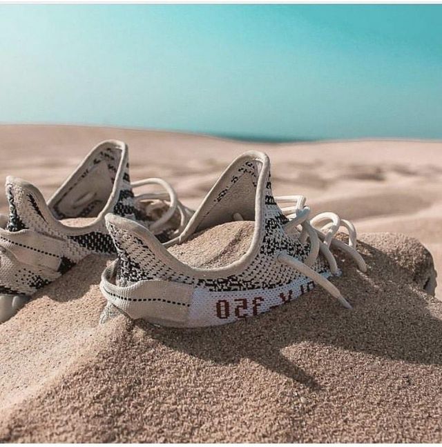 Adidas Yeezy Boost 350 V2 Zebra on the account Instagram of @minicrep