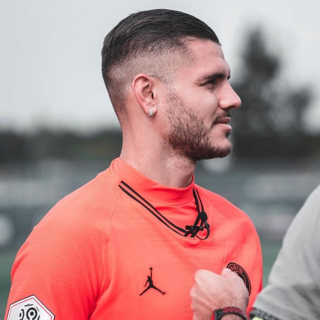 Le maillot Nike Jordan Third du PSG porté par Mauro Icardi sur son compte Instagram @mauroicardi