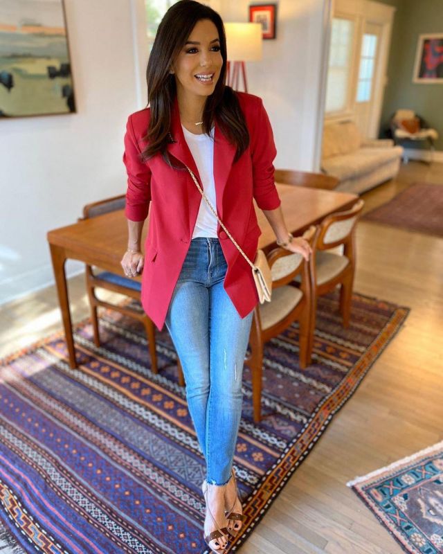 Suit jacket red Eva Longoria on the account Instagram of @evalongoria
