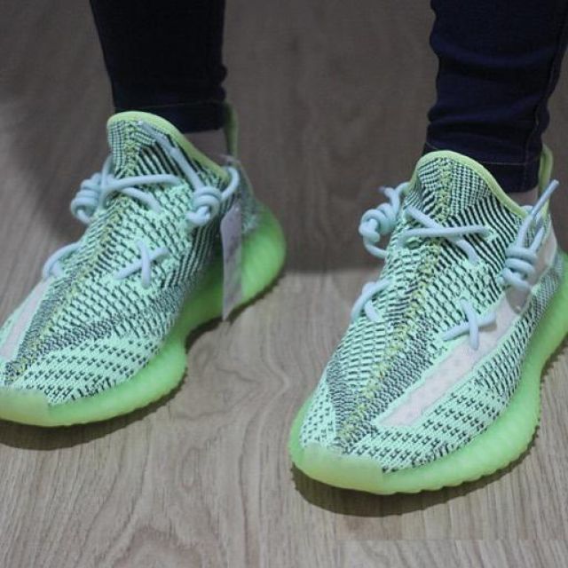 Real boost Yeezy 350 V2 Yeezreel Reflective sneaker