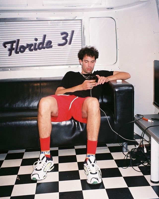 Sneakers white and black worn by JeanJass on the account Instagram of @jeanjass