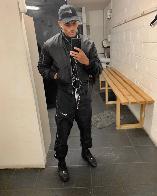 Jogging nike black worn by tyrone clarke on the account Instagram of ...