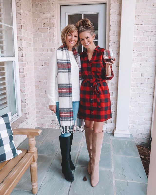Plaid Shirt Dress of Caitlin Covington on the Instagram account @cmcoving